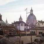Guesthost - Piazza Navona Panoramic Penthouse Appartement *