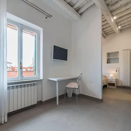 公寓 Guesthost - Piazza Navona Panoramic Penthouse *