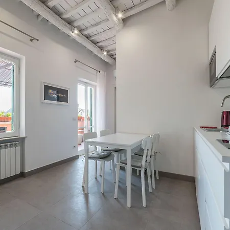 Guesthost - Piazza Navona Panoramic Penthouse * Róma