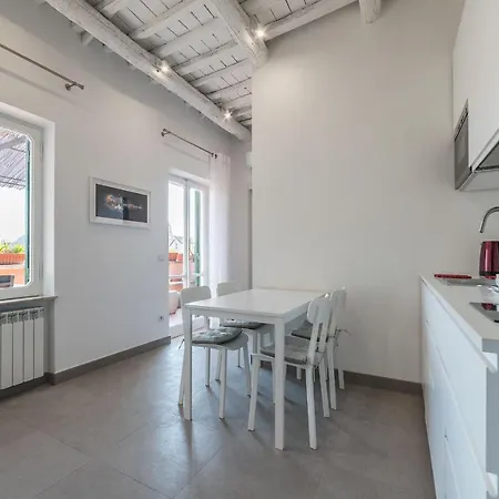 Guesthost - Piazza Navona Panoramic Penthouse Apartman Róma