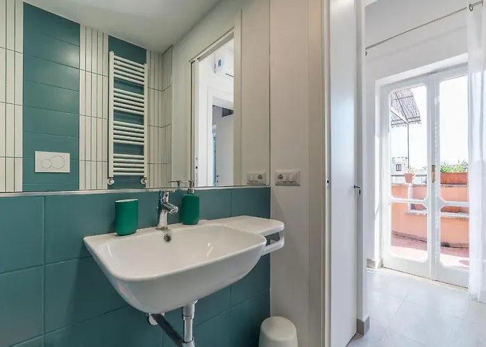 Guesthost - Piazza Navona Panoramic Penthouse *