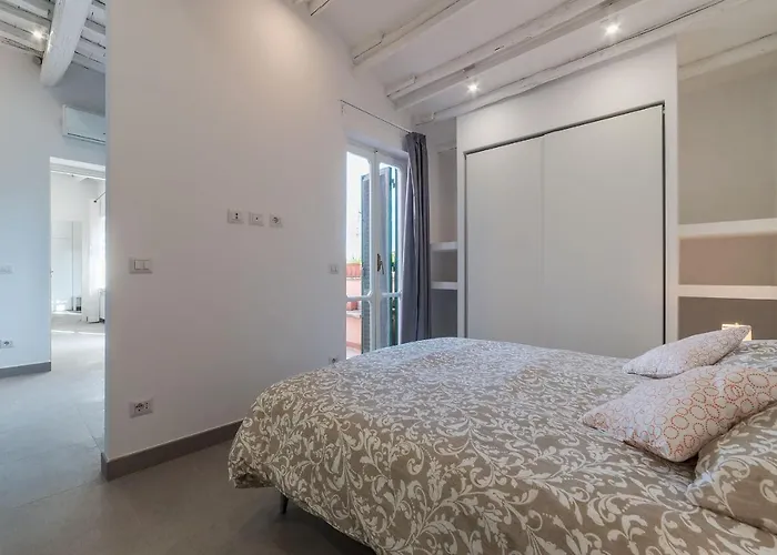 Guesthost - Piazza Navona Panoramic Penthouse *