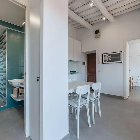 Guesthost - Piazza Navona Panoramic Penthouse רומא